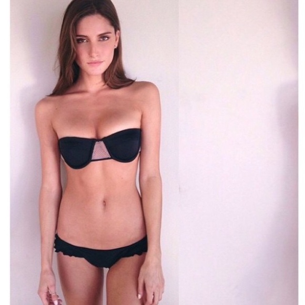 NWT KAOHS strapless bikini top
